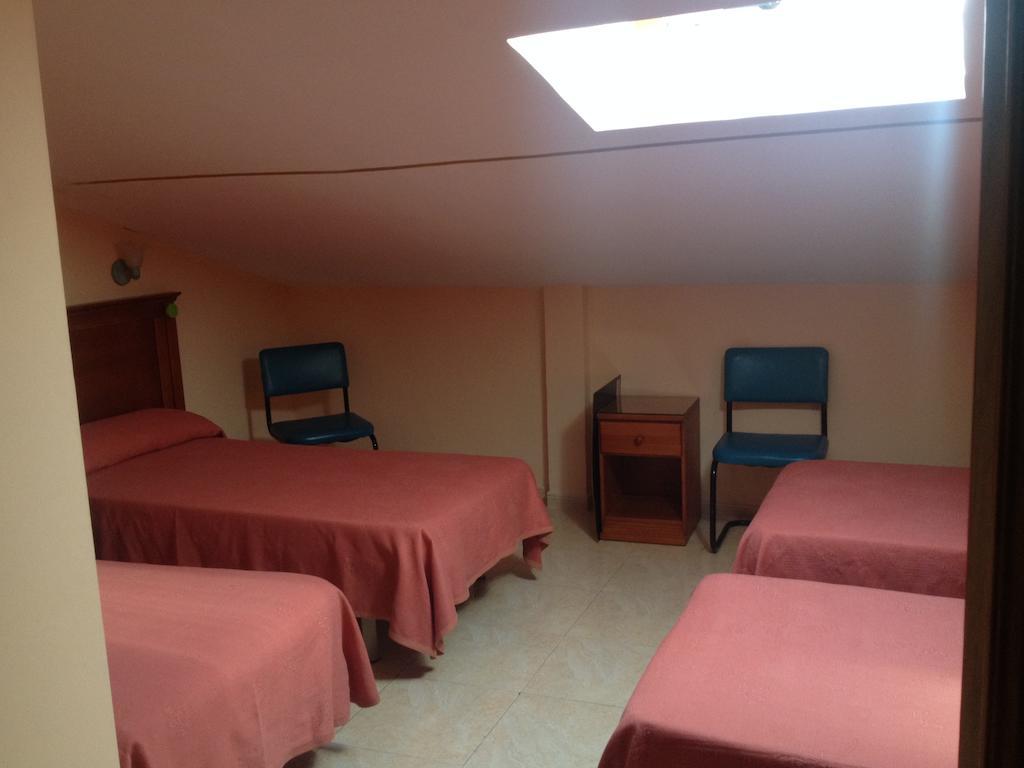 Hostal Gonzalez Guadarrama Room photo